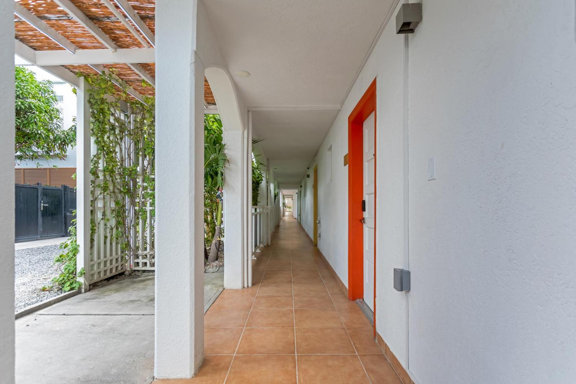Maho Beach House - Studio - Beach Access מראה חיצוני תמונה